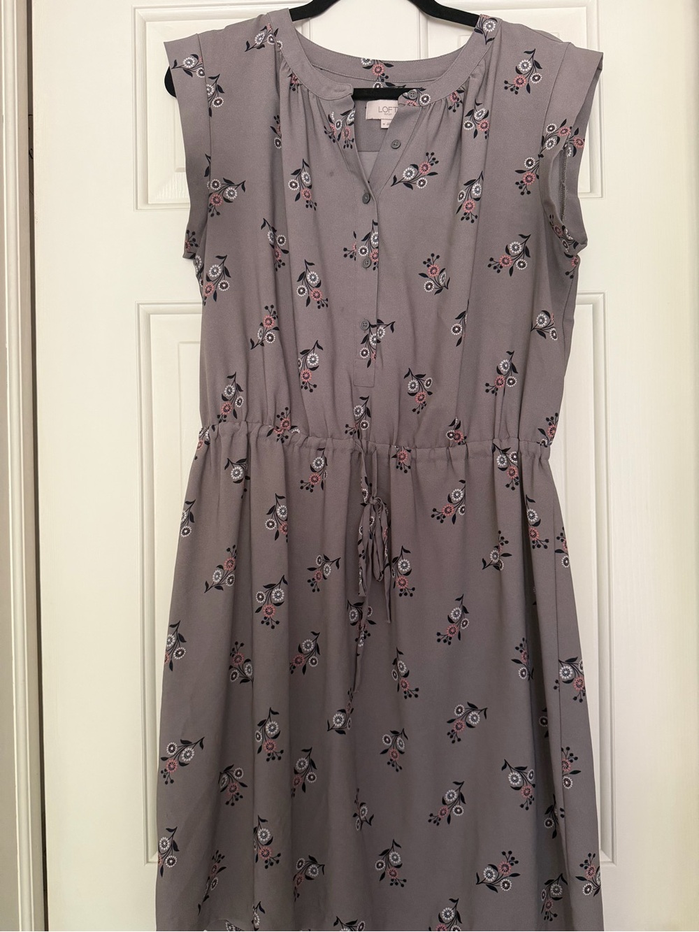 LOFT Gray Floral Casual Dress